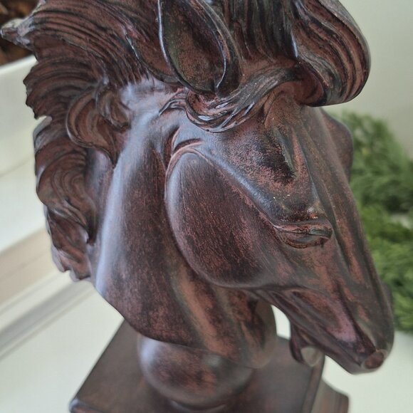 Horse head bust (faux wood carved look ) statue figurine sculpture - Picture 2 of 4